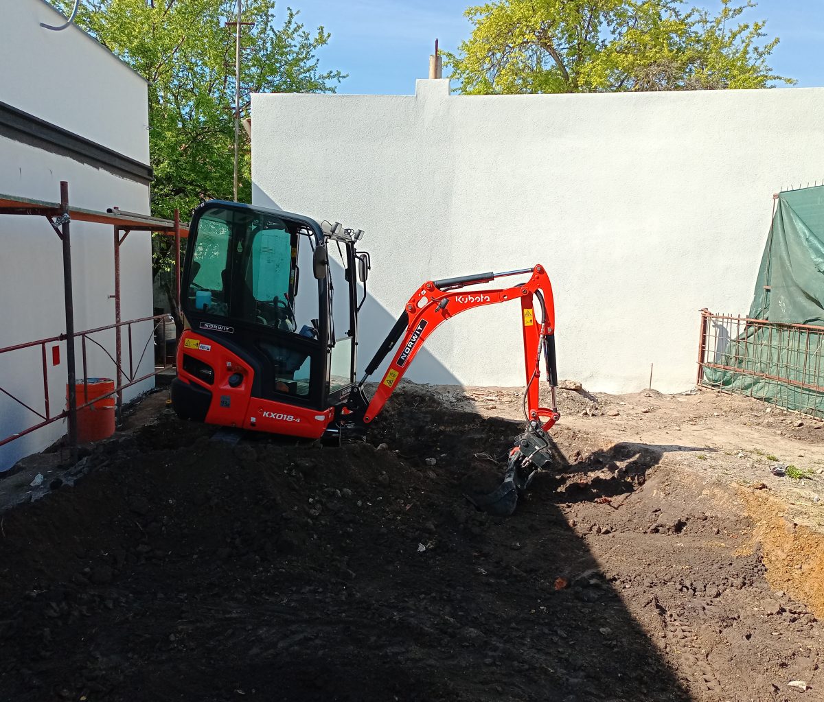 vykopove-prace-minibagrom-kubota